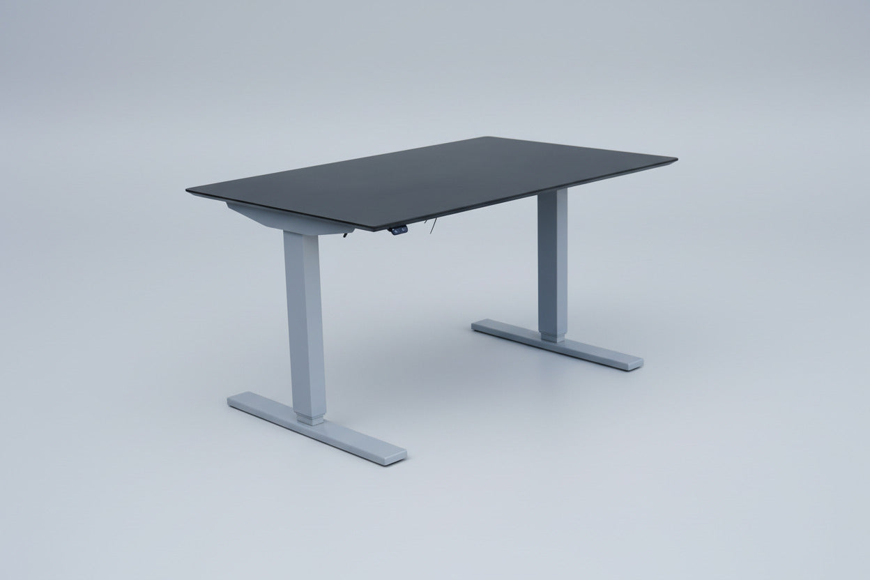 ScanOffice hæve-sænkebord 120x80 i sort linoleum set skråt med faset kant